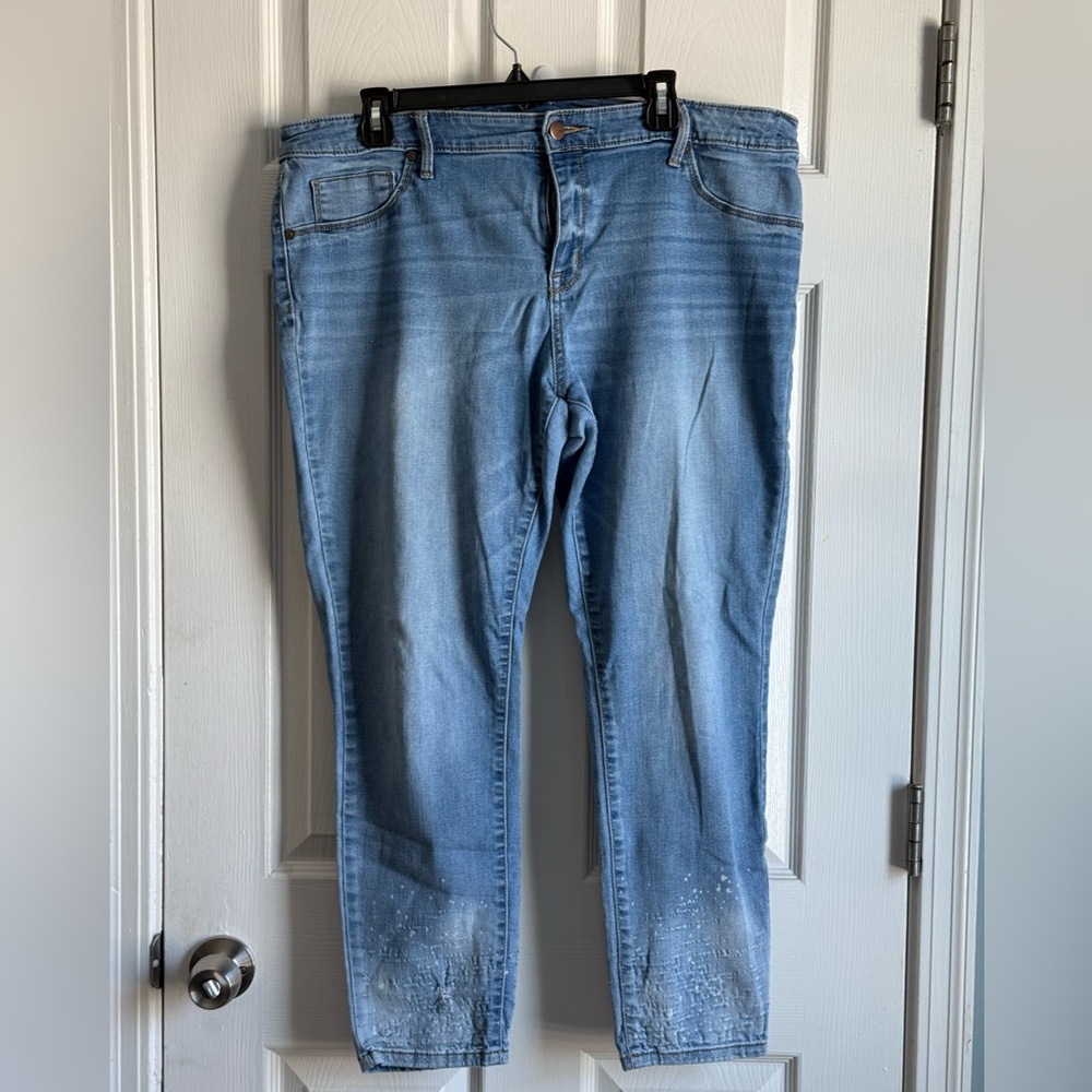 Ava & Viv Cropped Straight leg Jean